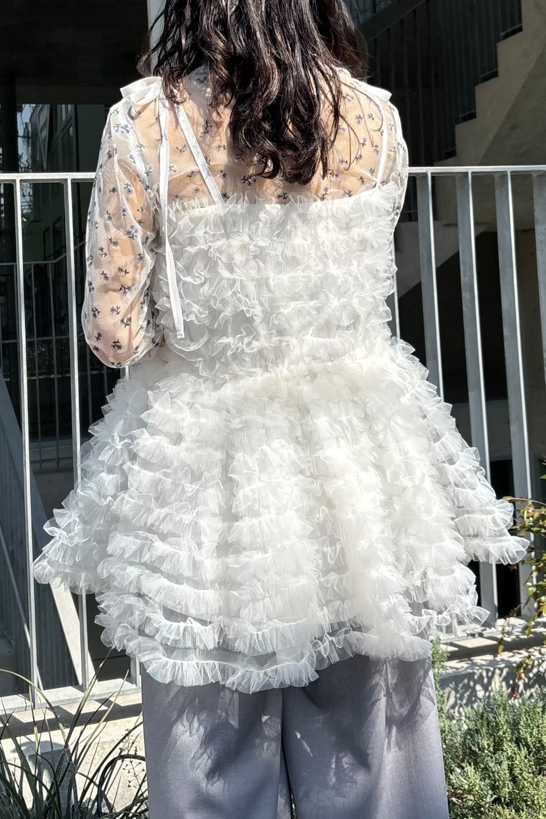 tgor Frill camisole OFF-WHITE 室内試着のみ 日本最大級 tyn.TGOR Frill camisole OFF-WHITE トップス - トップス